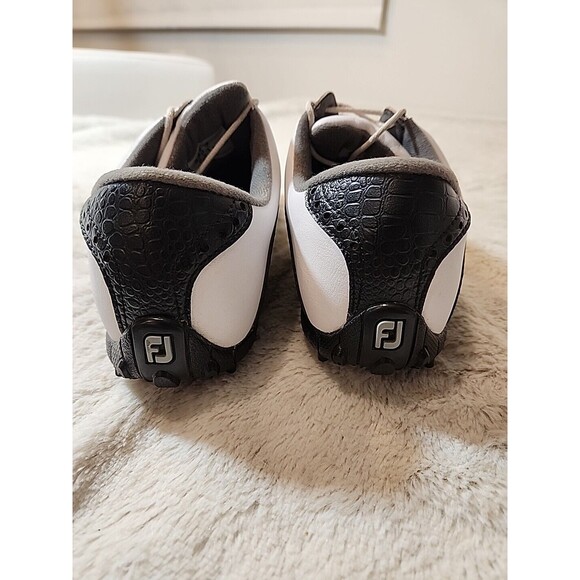 FootJoy Womens Golfing Shoes Lo‎ Pro 93927 White Black Rubber Spikes US Size 8 M - Picture 6 of 9